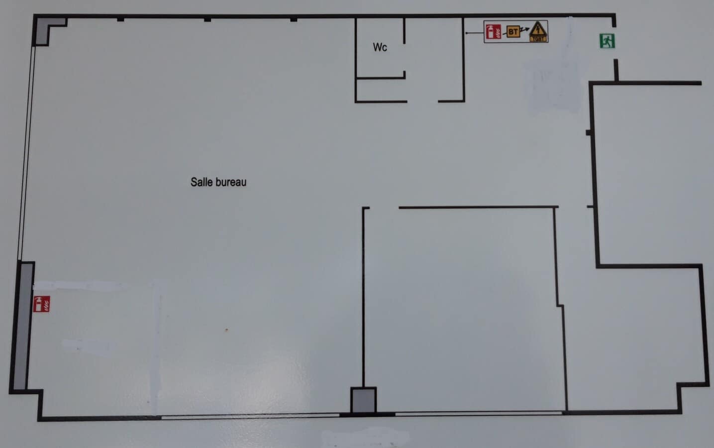 375 Avenue Du Mistral, La Ciotat, BDR 13600 -  -  - Photo intérieure - Image 1 of 5