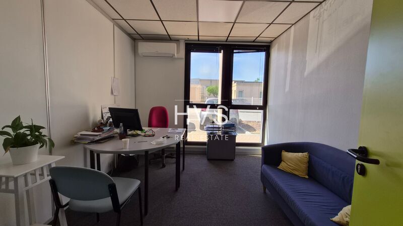 Bureau dans Aix-en-Provence à vendre Photo intérieure- Image 1 de 7