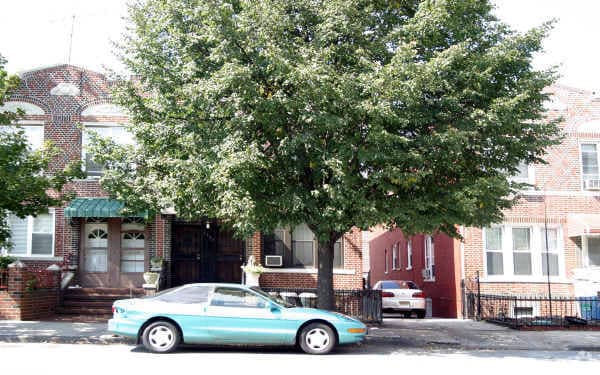 1720 11th Ave, Brooklyn, NY for sale - Primary Photo - Image 1 of 6