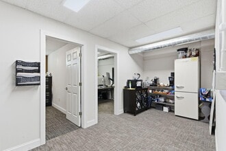 324 Park Central W, Springfield, MO for lease Interior Photo- Image 2 of 8