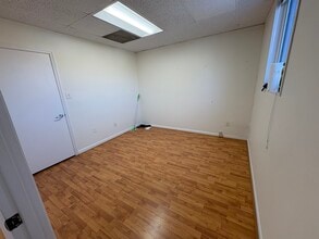 8136 Old Keene Mill Rd, Springfield, VA for lease Interior Photo- Image 2 of 4