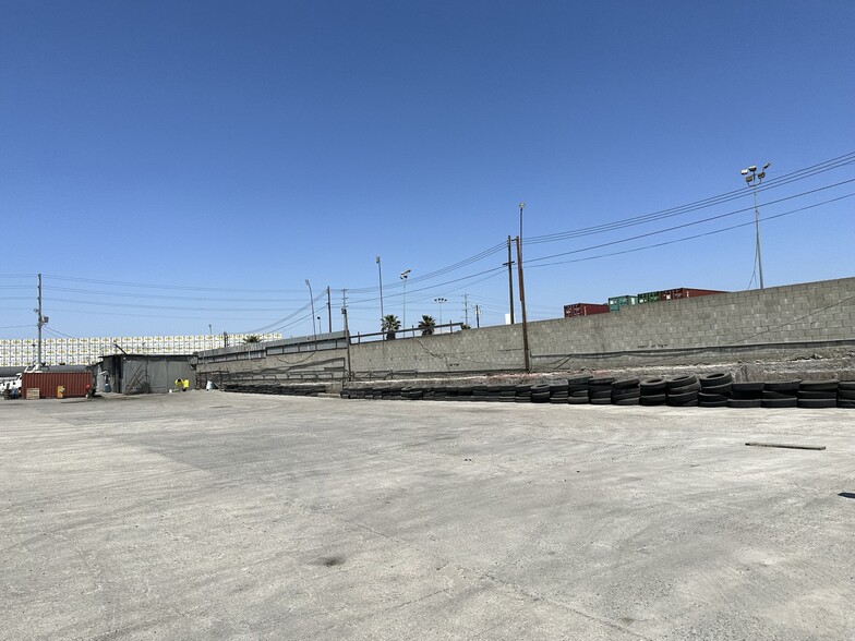 1320 E Lomita Blvd, Wilmington, CA for sale - Building Photo - Image 2 of 11