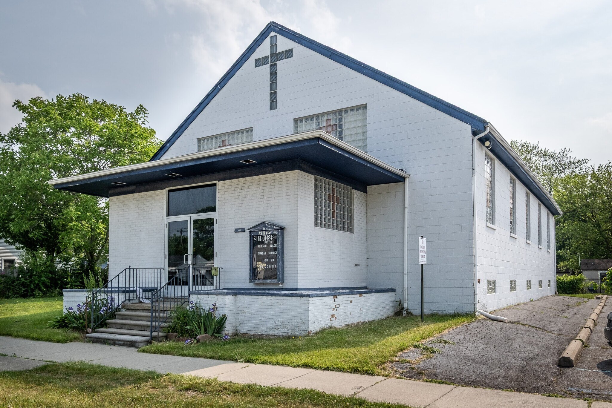 21038 Waltham Rd, Warren, MI à vendre Photo principale- Image 1 de 1