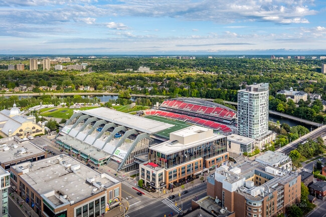 More details for 975-983 Bank St, Ottawa, ON - Office for Lease
