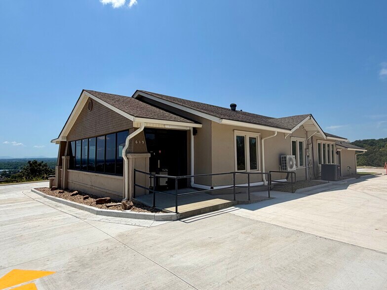 619 Fayetteville Rd, Van Buren, AR à louer - Photo du bâtiment - Image 3 de 26