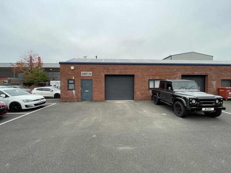 Riverdane Rd, Congleton à louer - Photo du bâtiment - Image 2 de 22