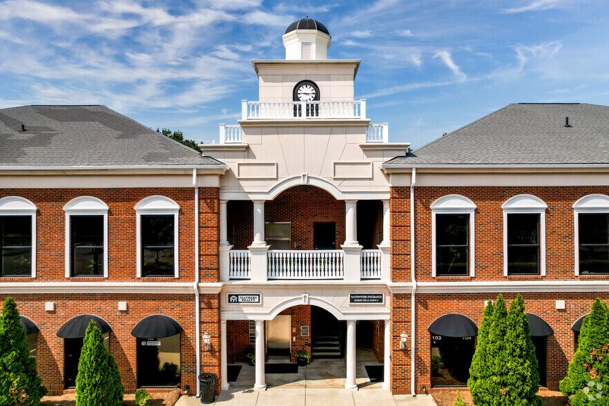 11535 Carmel Commons Blvd, Charlotte, NC à louer - Photo du bâtiment - Image 2 de 4