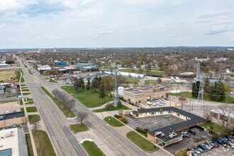 44784 Woodward Ave, Pontiac, MI - Aérien  Vue de la carte