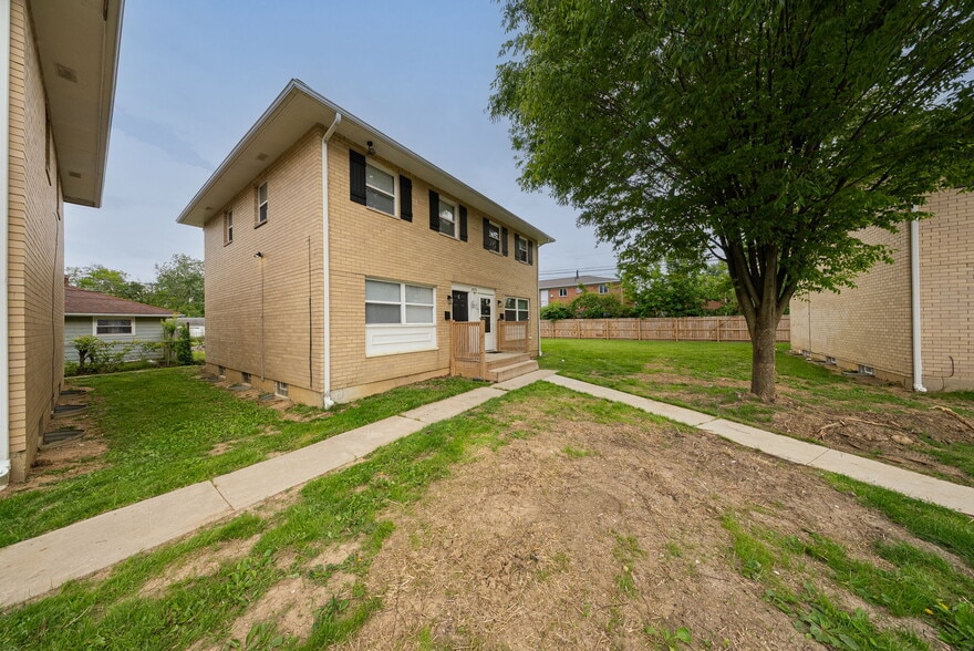 1975-1982 Dunbar Dr, Columbus, OH for sale - Building Photo - Image 3 of 68