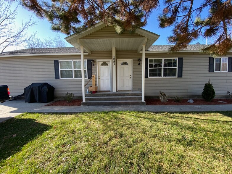 111 Adams St, Horseshoe Bend, ID for sale - Building Photo - Image 3 of 13