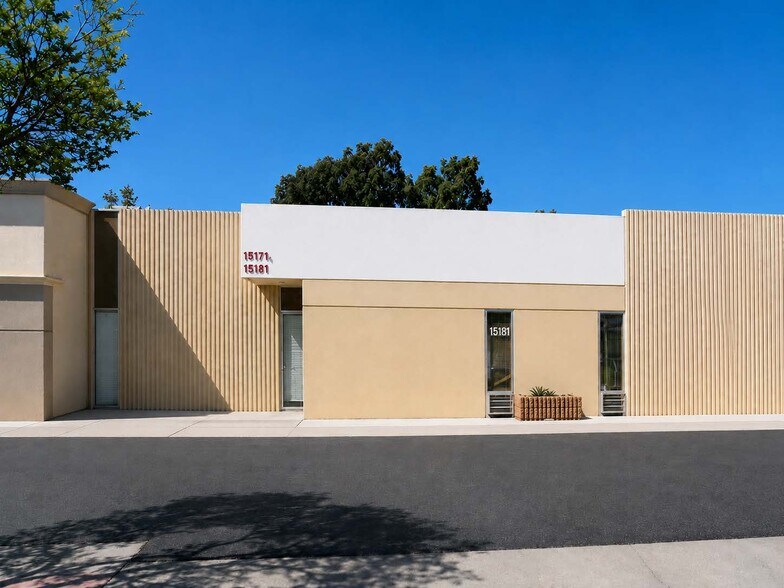 15181-15181 Weststate St, Westminster, CA à vendre - Photo du bâtiment - Image 1 de 2