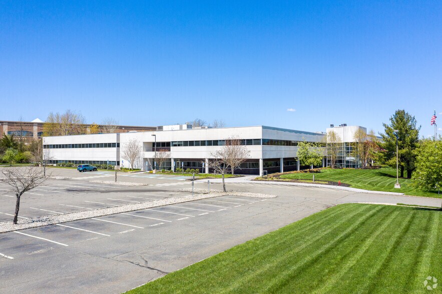 12 Vreeland Rd, Florham Park, NJ à louer - Photo du bâtiment - Image 1 de 13