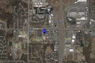 8305 N Stoddard Ave, Kansas City, MO - Aerial map view