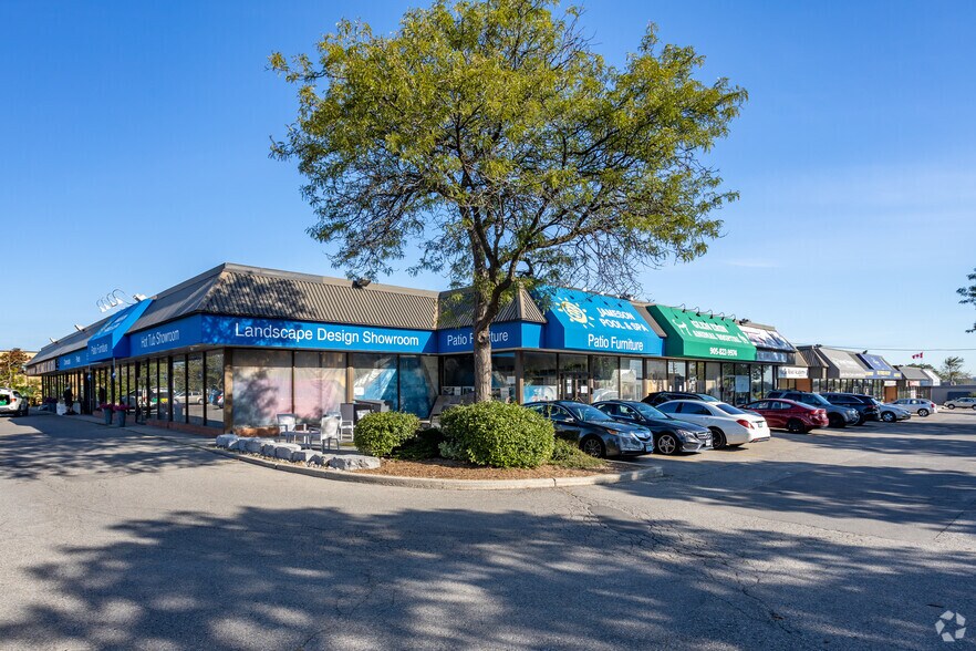 2111 Dunwin Dr, Mississauga, ON à vendre - Photo principale - Image 1 de 1