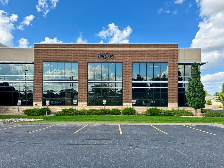 4470 W 78th Street Cir, Bloomington, MN for lease - Building Photo - Image 3 of 15