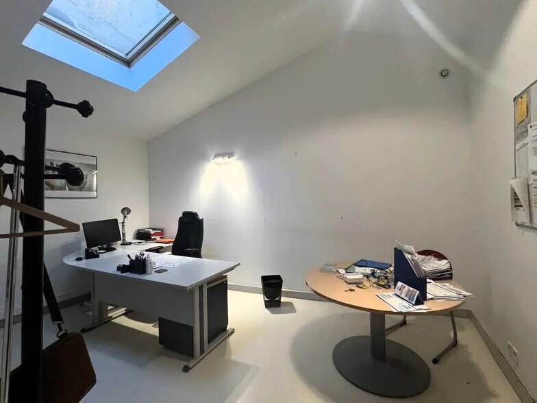 32 Rue Senac De Meilhan, Marseille à louer - Photo intérieure - Image 3 de 9