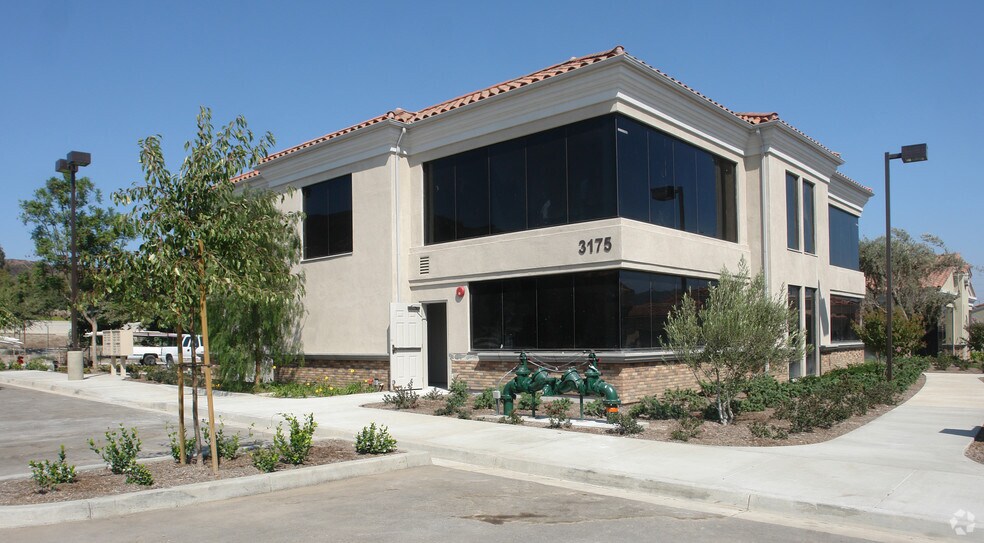 3175 Old Conejo Rd, Thousand Oaks, CA à vendre - Photo du bâtiment - Image 3 de 11
