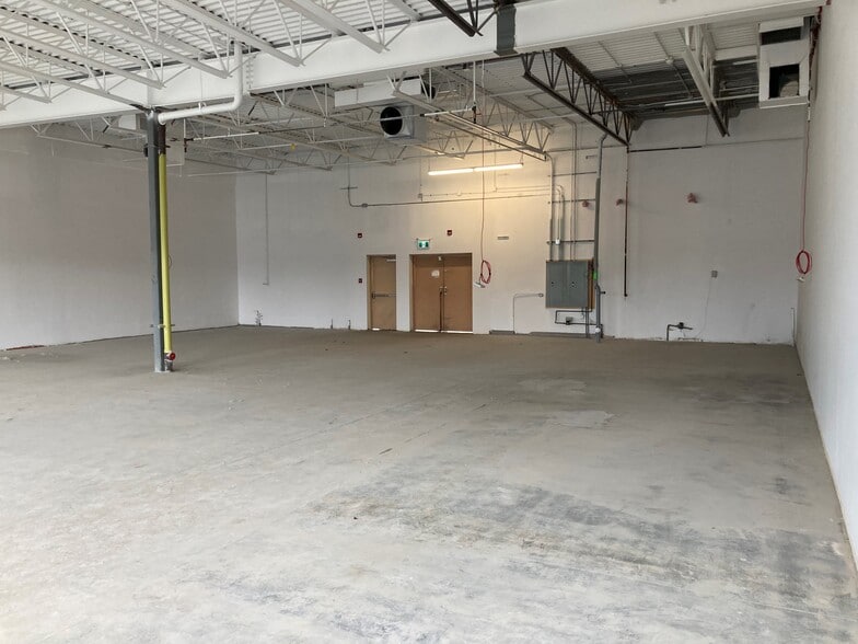 8100 100 St, Grande Prairie, AB for lease - Building Photo - Image 1 of 4