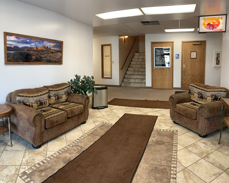 1471 Dewar Dr, Rock Springs, WY for lease - Interior Photo - Image 3 of 6