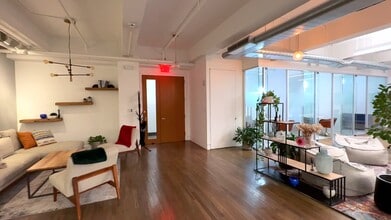 915 Broadway, New York, NY for lease - Commercial Listing Video 