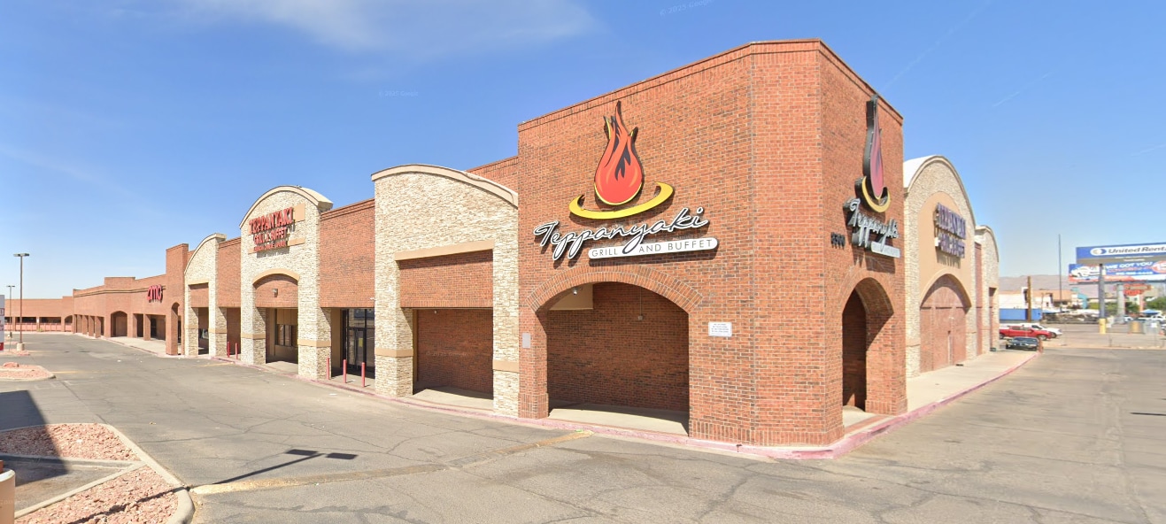 8300 Gateway Blvd E, El Paso, TX for lease Primary Photo- Image 1 of 2