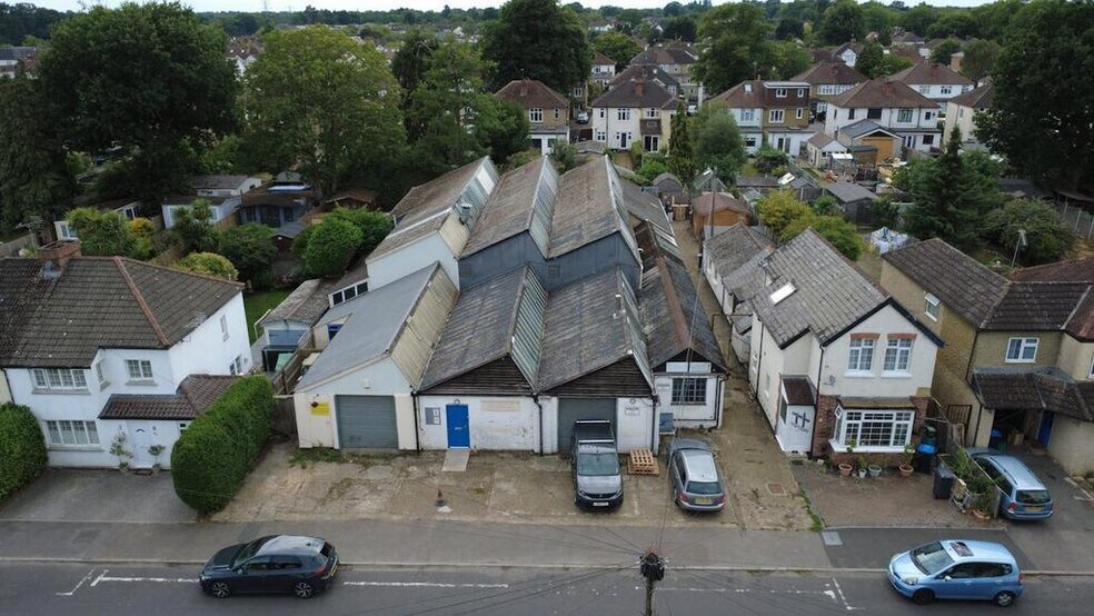 Kings Rd, Addlestone à vendre - Photo du bâtiment - Image 1 de 8