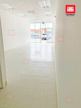 21355 Sherman Way, Canoga Park, CA à louer Photo intérieure- Image 2 de 3