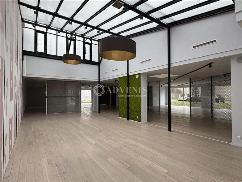 Retail in Lampertheim for lease - Interior Photo - Image 2 of 11