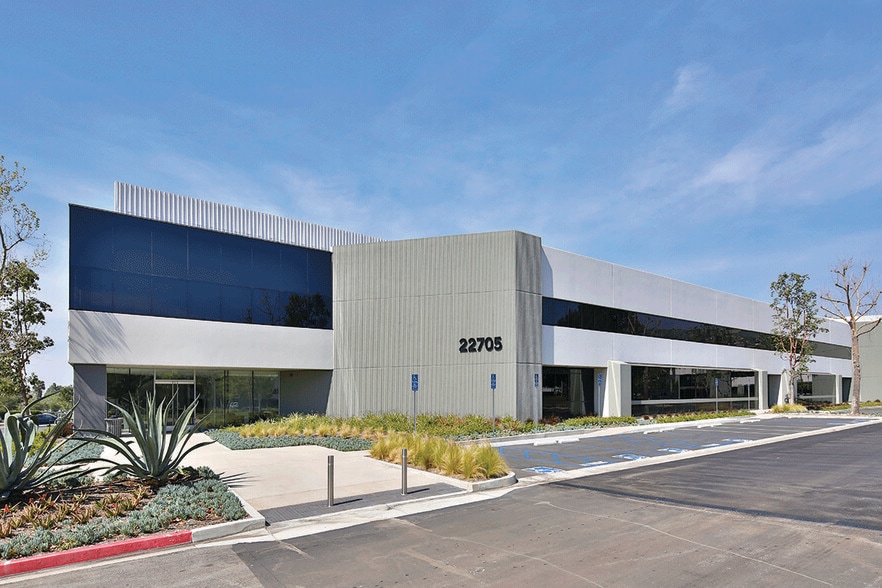 22705 Savi Ranch Pky, Yorba Linda, CA for lease - Building Photo - Image 2 of 8