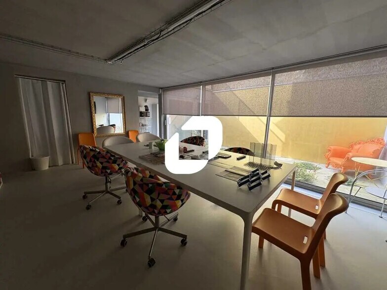 Bureau dans Lormont à louer - Photo du bâtiment - Image 3 de 12