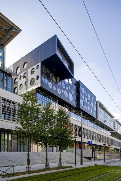 157 Boulevard Macdonald, Paris for lease - Building Photo - Image 2 of 3