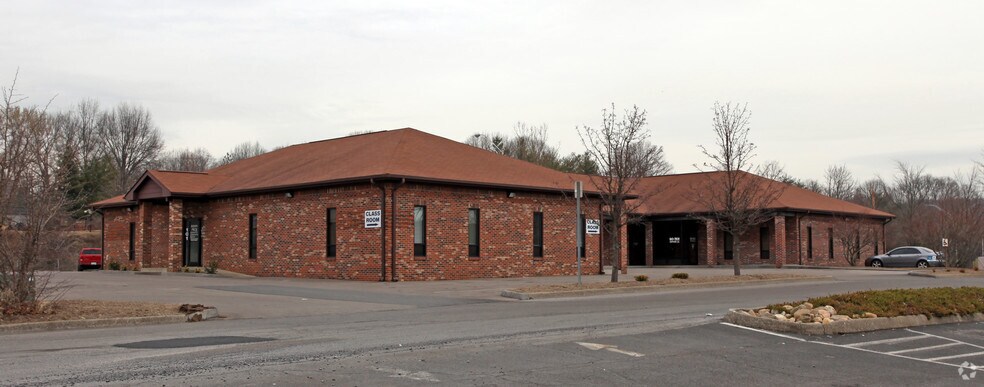 101 Indian Center Ct, Kingsport, TN à louer - Photo principale - Image 1 de 3