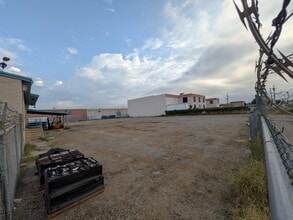 831 E 18th St, Tucson, AZ for lease Interior Photo- Image 1 of 2