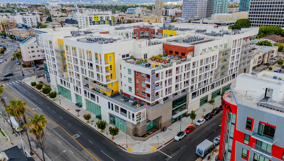 750 S Oxford Ave, Los Angeles, CA à louer - Photo du bâtiment - Image 3 de 44
