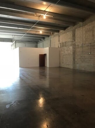 Plus de détails pour 6991-6995 NW 82nd Ave, Miami, FL - Industriel à louer