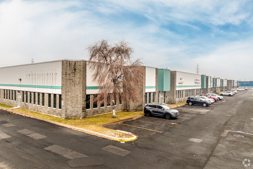 1500 Rue Nobel, Boucherville, QC à louer - Photo du bâtiment - Image 3 de 5
