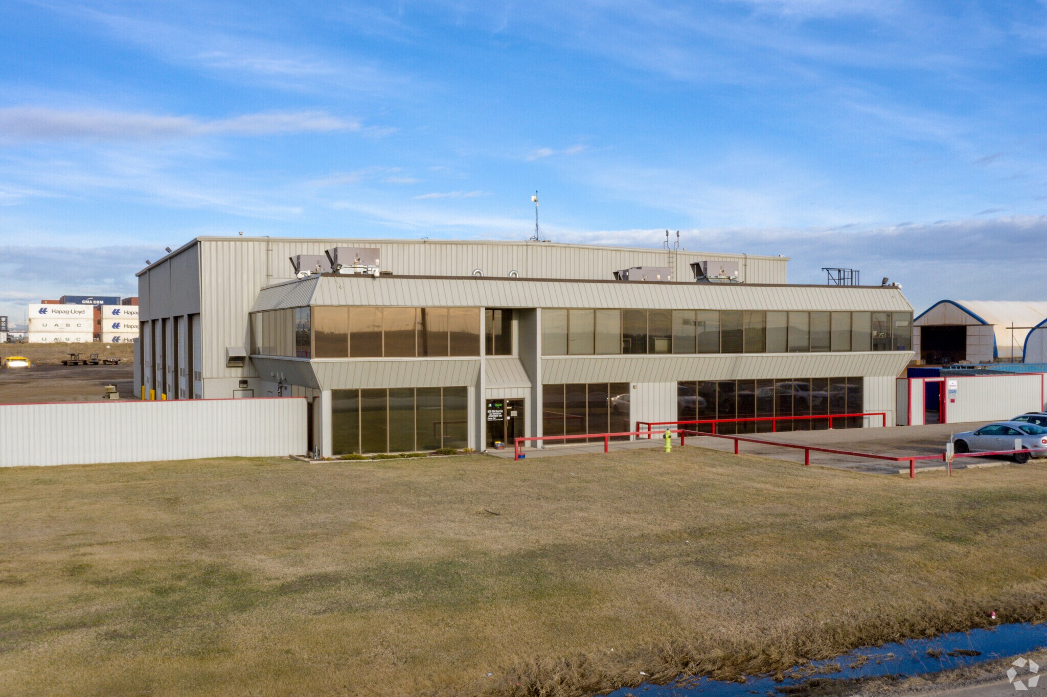 8625 68th St SE, Calgary, AB for sale Primary Photo- Image 1 of 1
