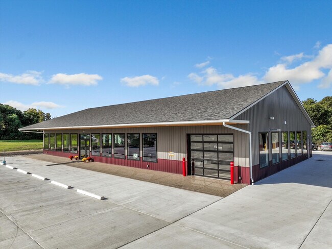 Plus de détails pour 3420 S Lapeer Rd, Metamora, MI - Commerce de détail à vendre