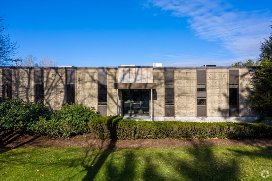 125 Industrial Park Rd, Hingham, MA à louer - Photo du bâtiment - Image 3 de 5