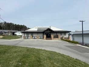3600A Henson Rd, Knoxville, TN for lease Interior Photo- Image 1 of 7