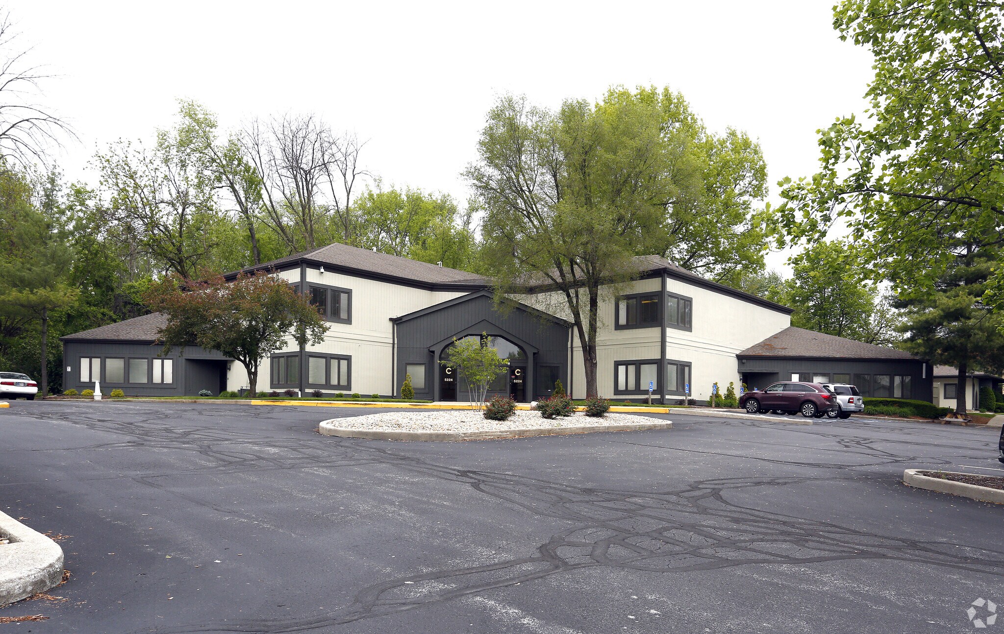 5214-5226 S East St, Indianapolis, IN à vendre Photo principale- Image 1 de 16