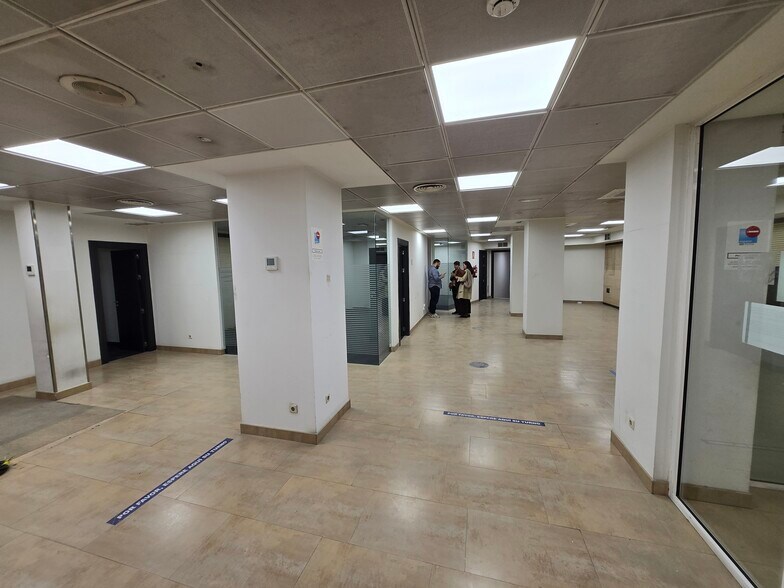 Retail in Leganés, Madrid for lease - Interior Photo - Image 2 of 6