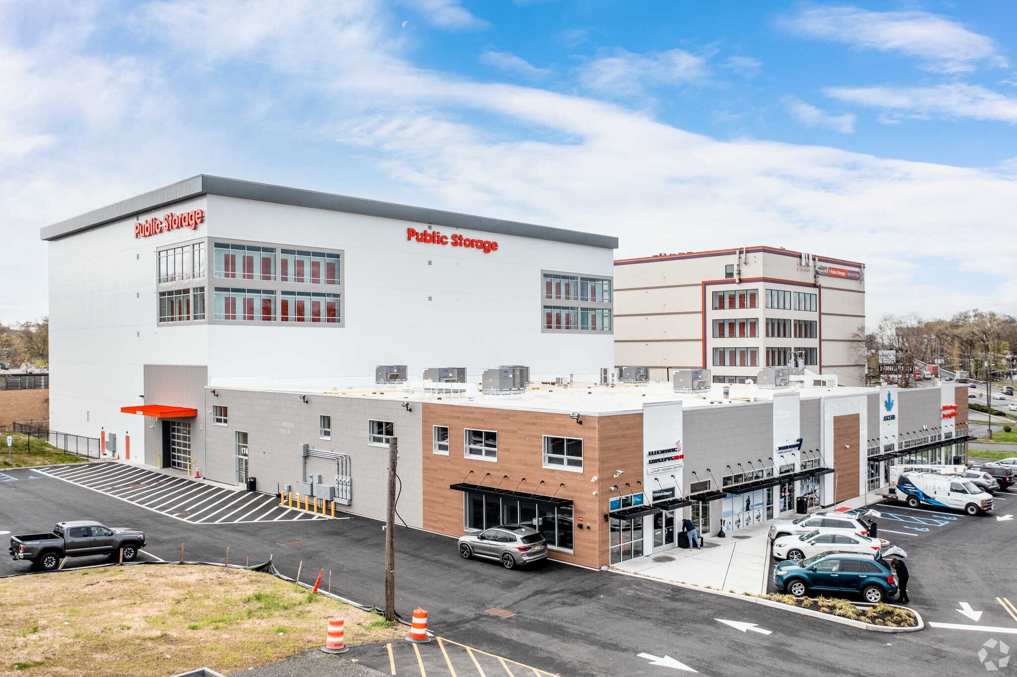 174 State Rt 17 N, Rochelle Park, NJ for lease Primary Photo- Image 1 of 8