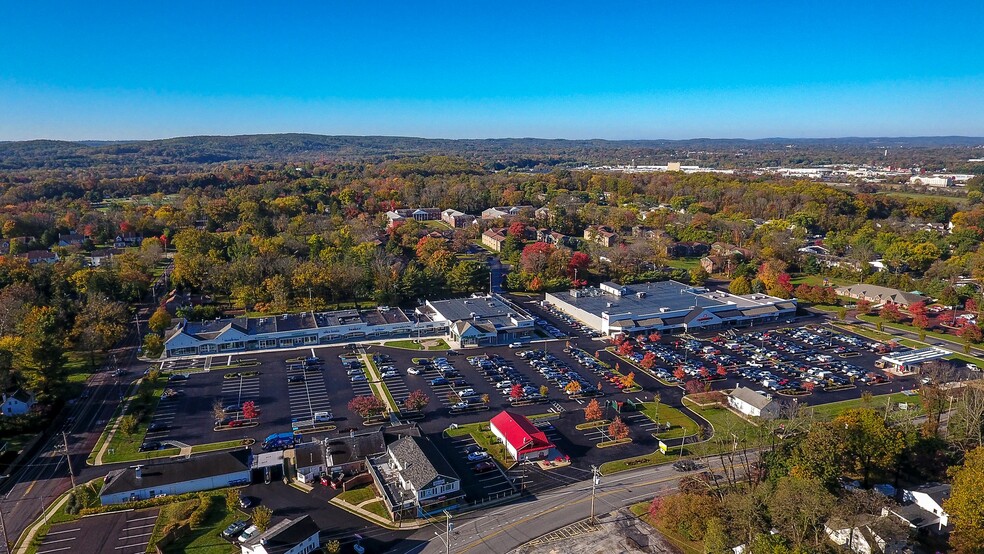 2800-2890 Audubon Village Dr, Norristown, PA à louer - Photo du bâtiment - Image 1 de 10