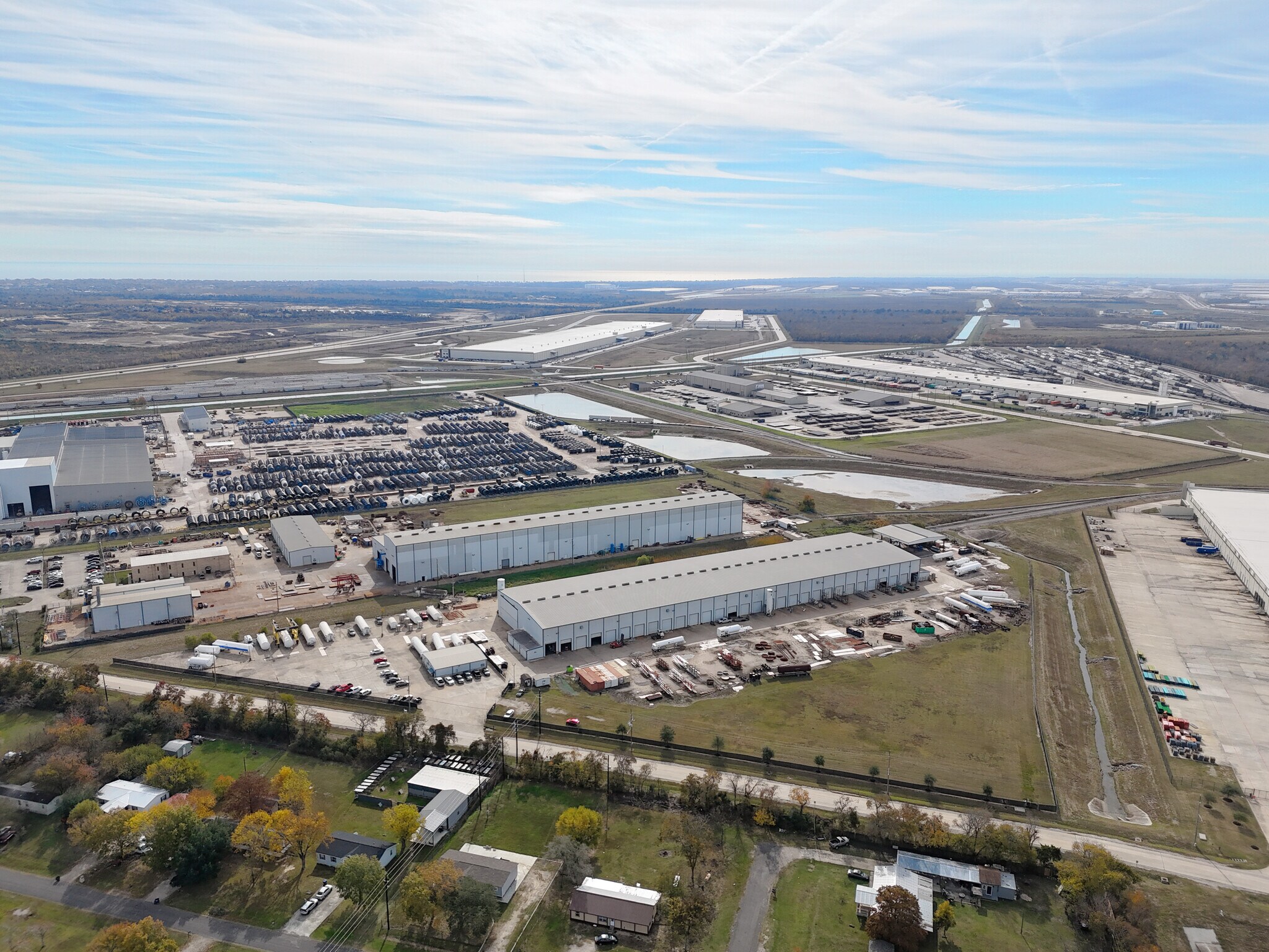 1411 Transport Dr, Baytown, TX for lease Primary Photo- Image 1 of 16