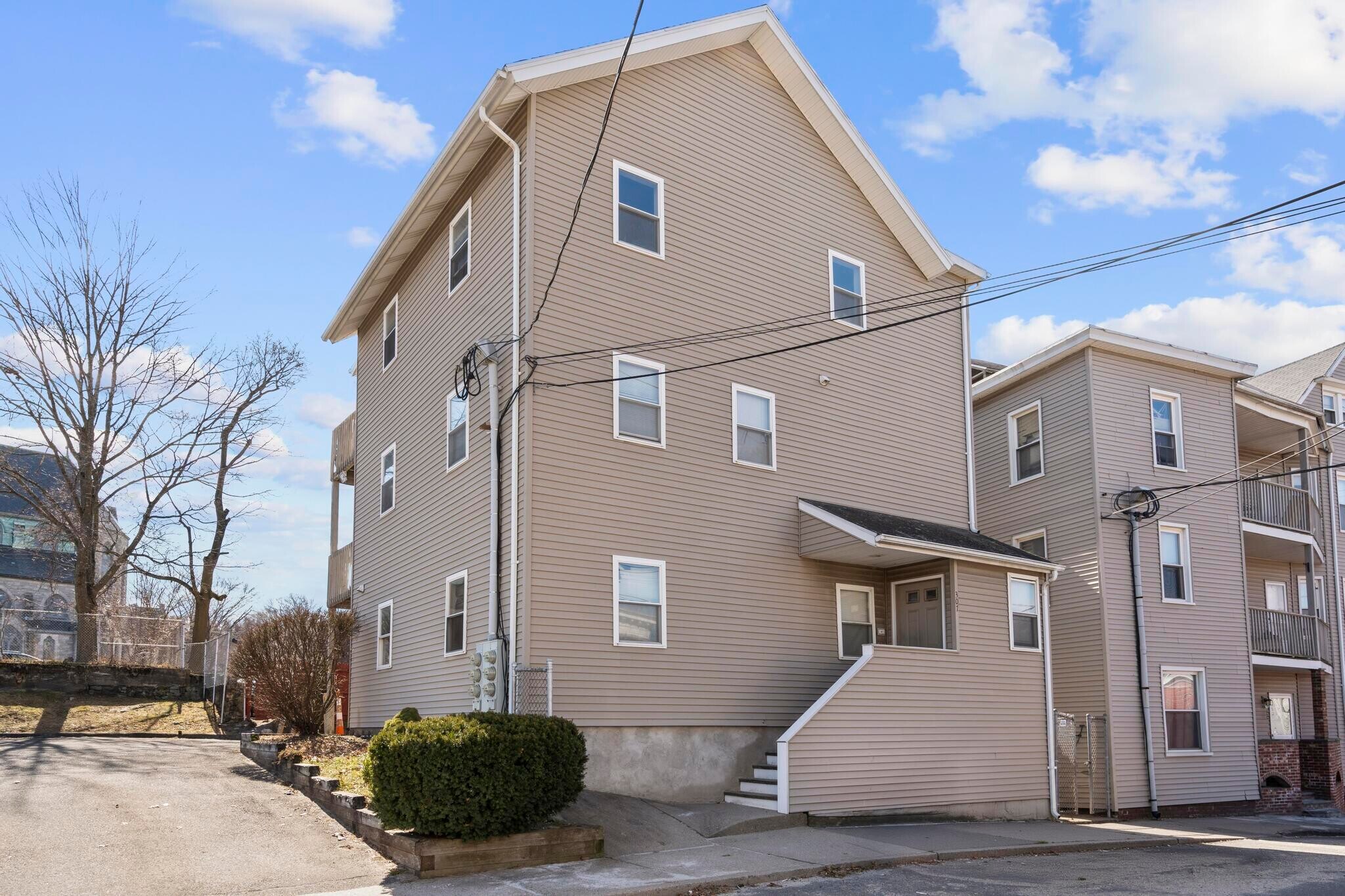 307 Washington Ave, Waterbury, CT for sale Primary Photo- Image 1 of 3