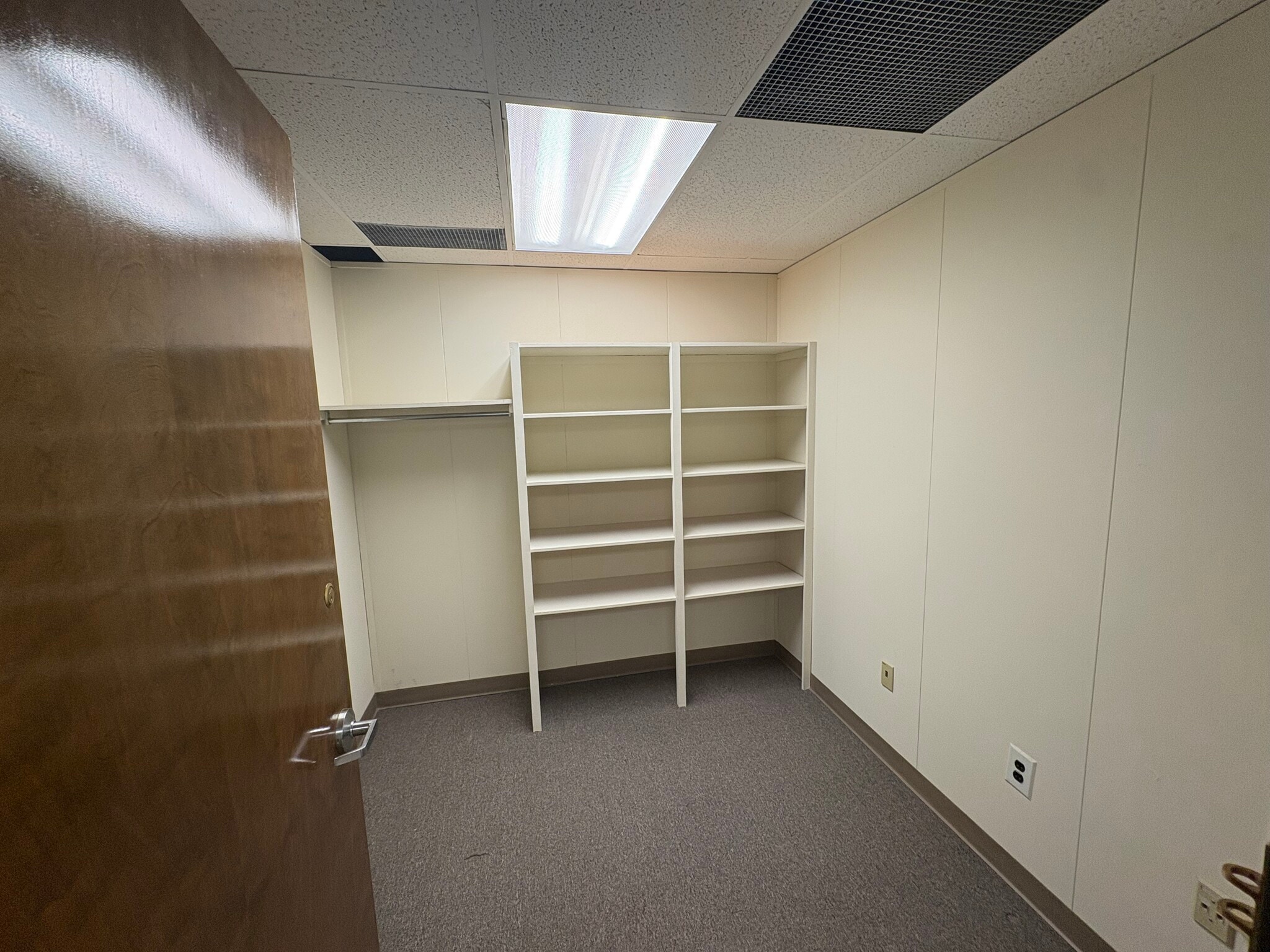 1101 N Kings Hwy, Cherry Hill, NJ for lease Interior Photo- Image 1 of 5