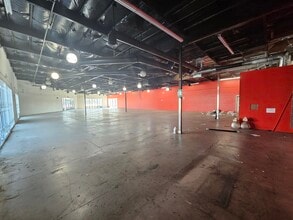 11906 Valley Blvd, El Monte, CA à louer Photo intérieure- Image 1 de 3