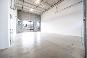 9123 Bentley St, Vancouver, BC à louer Photo intérieure- Image 2 de 8