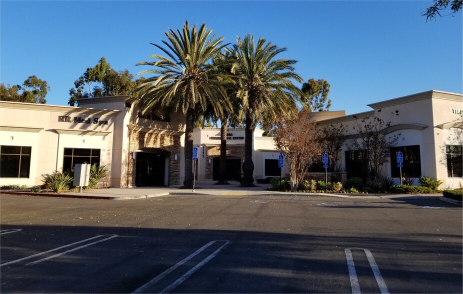 1151-1161 Puerta Del Sol, San Clemente, CA à louer - Photo du b timent - Image 1 de 27